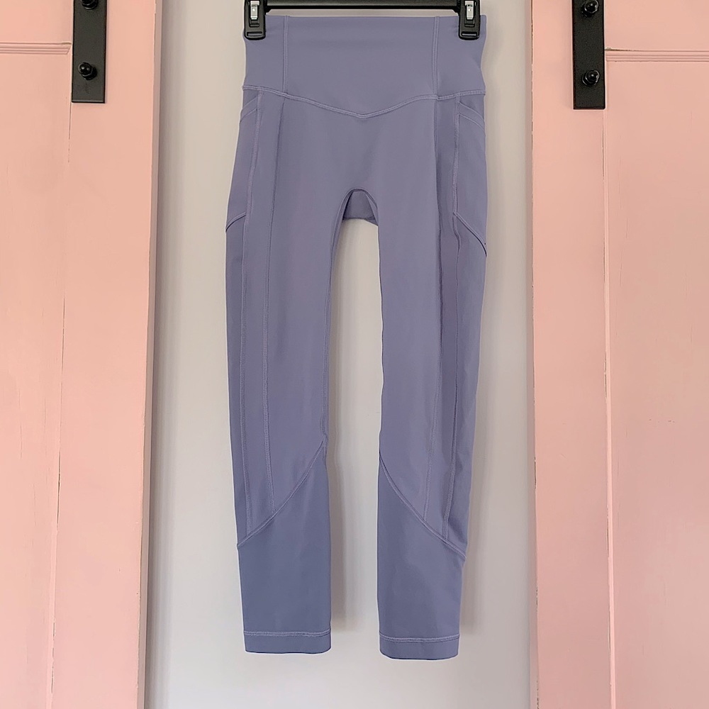 NEW Lululemon Athletica periwinkle - All The Right Places crop size 4